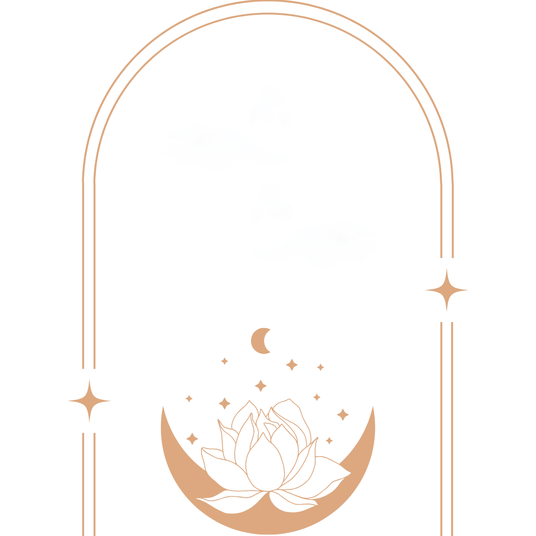 Une illustration élégante représentant un arche doré stylisé, encadrant des nuages blancs flottants en haut et une fleur de lotus au centre. Sous le lotus, une lune en croissant est entourée d’étoiles scintillantes, évoquant la sérénité, l’épanouissement spirituel et l’harmonie cosmique.