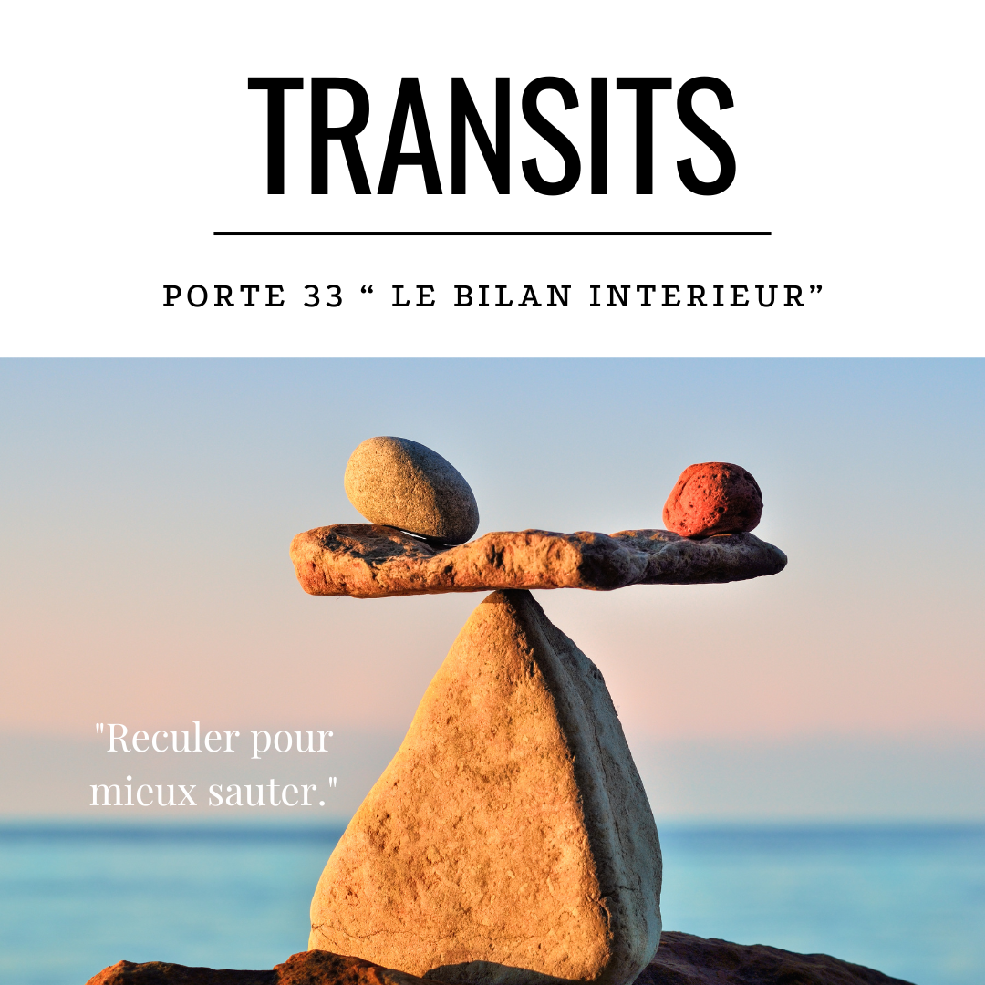 Transit solaire porte 33 le bilan intérieur - équilibre de pierres empilées face à la mer avec mantra sur la réflexion